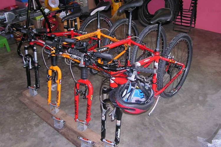 Red Bicycle entered a team of four in the Kiansa 2006 MTB race.