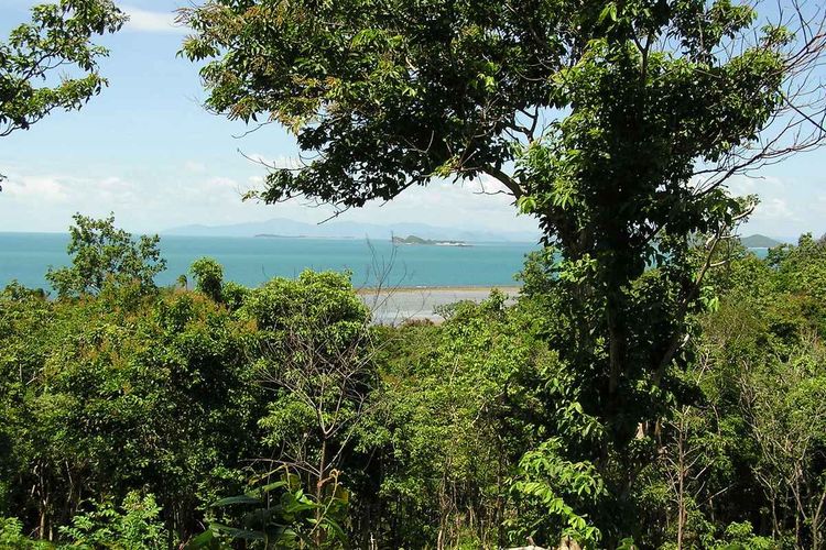 View of islands south of Koh Samui from near Laem Set and the Butterfly museum.