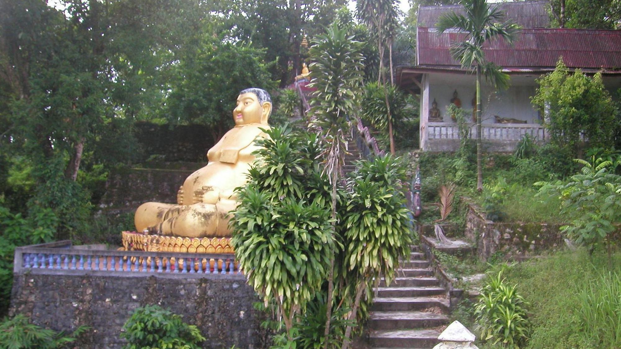 Wat Tapoparam big Buddha.